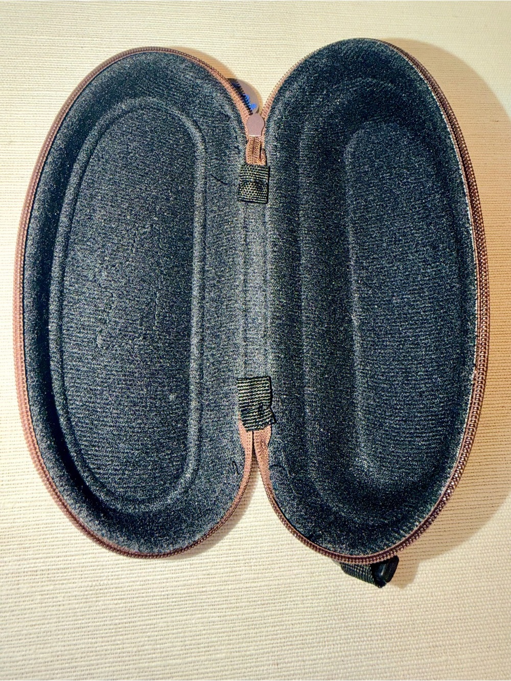 Maui Jim Brown Sunglass Hard Case Zip Closure Pre Owned - Picture 9 of 9